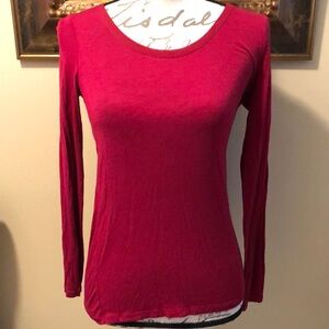 ❤️GAP Classic long sleeve brick red T back seam ribbon crew trim detail soft top